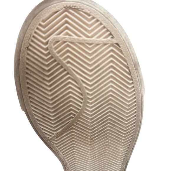 Like New Nike Blazer Mid White and Black High-Tops Size 8 - Picture 7 of 7